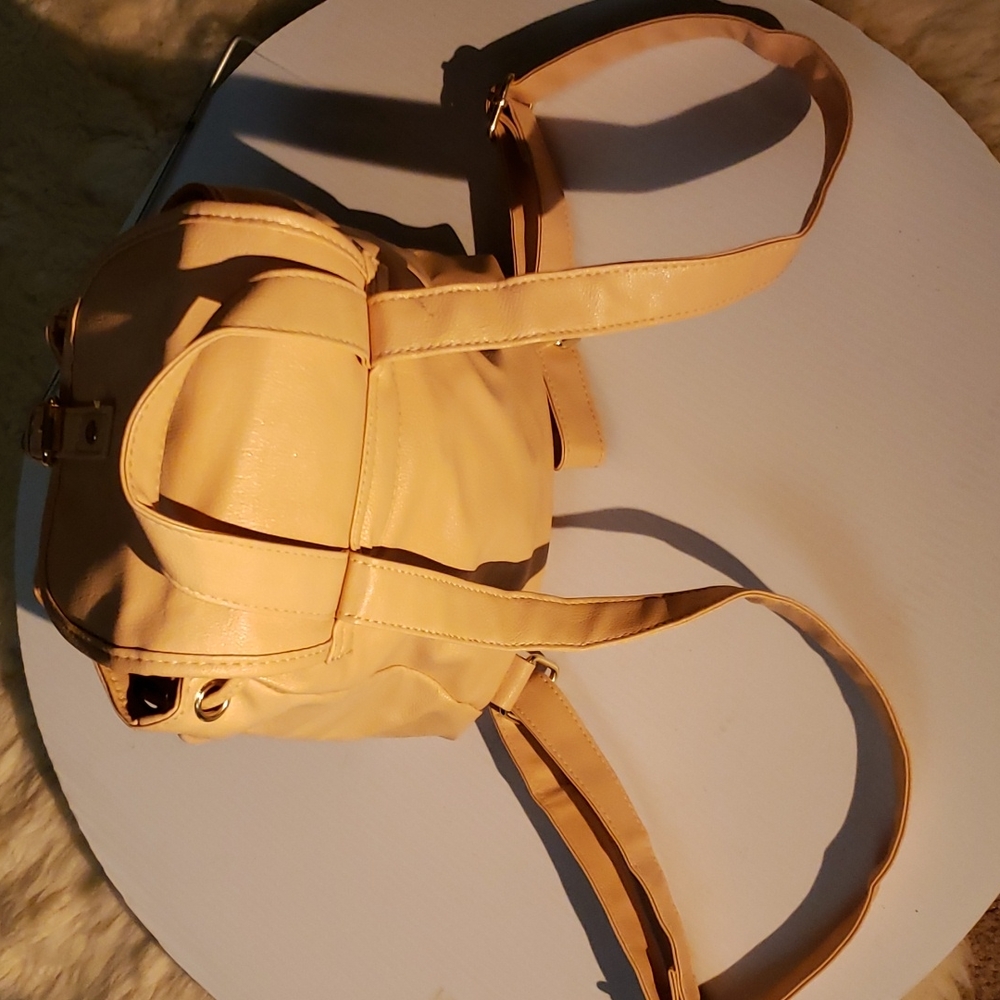 Backpack 🎒 - Picture 7 of 13